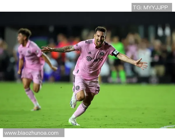 梅西领衔精彩对决2月7号足球比赛直播全程回顾与分析